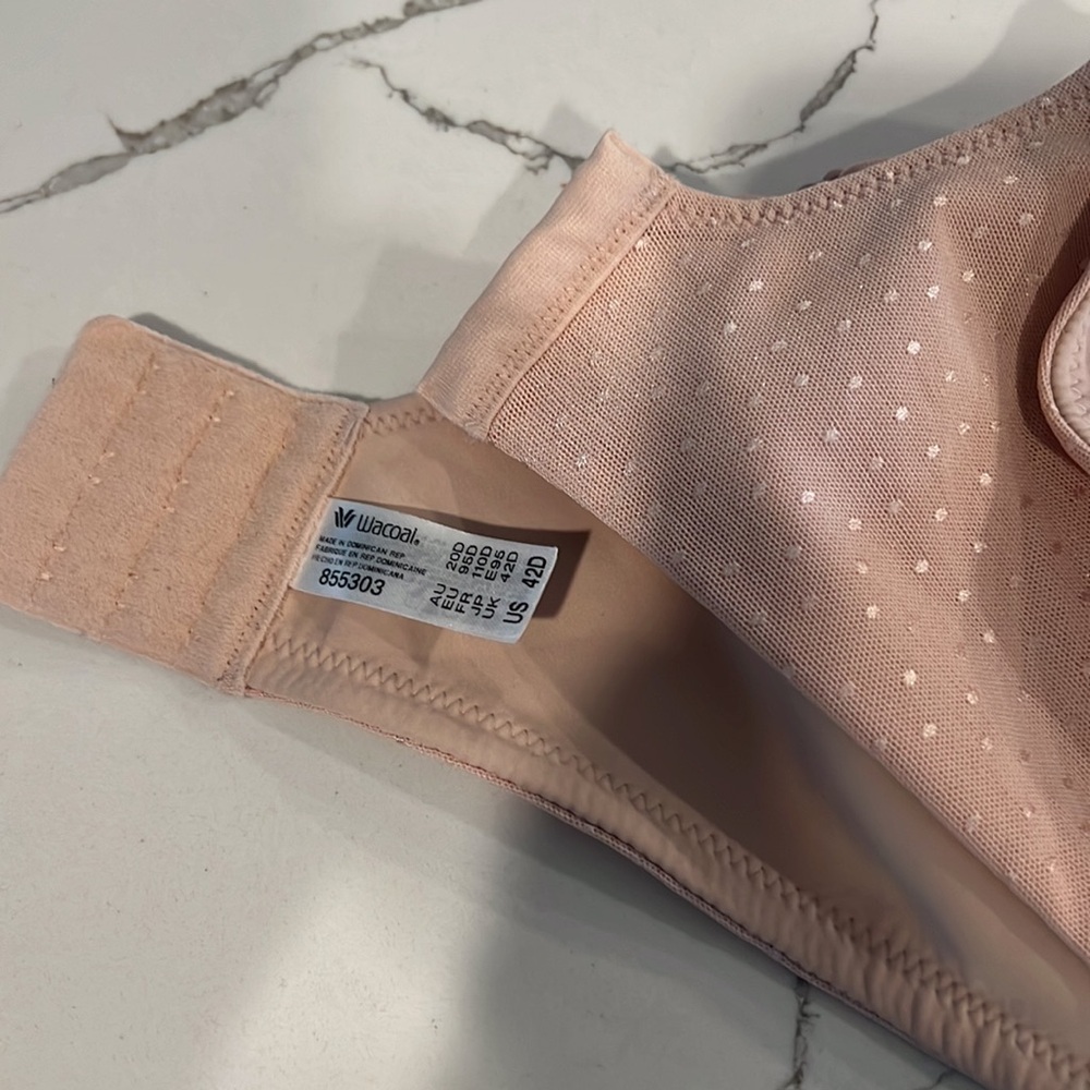 WACOAL STYLE 855303 ROSE DUST PINK /Nude color 
BACK APPEAL UNDERWIRE BRA 42 D - Picture 7 of 7